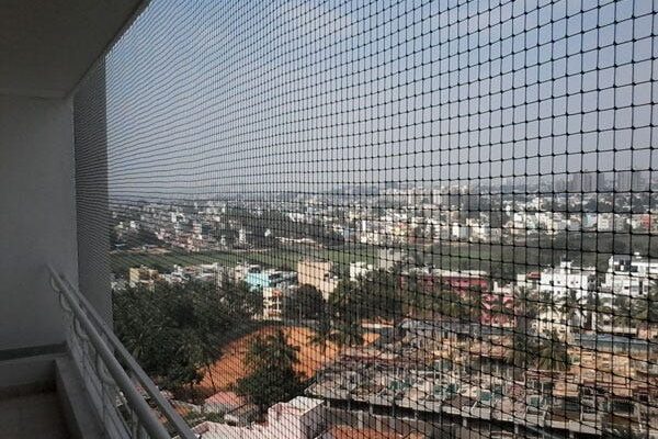 Balcony Bird Protection with Durable Pigeon Net